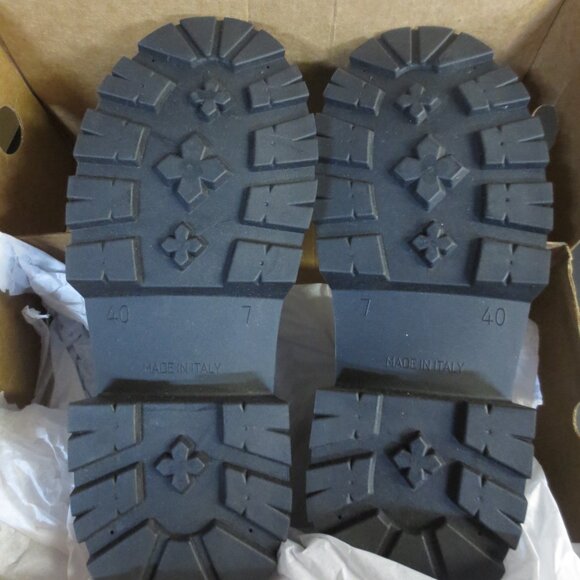 ASOS DESIGN MAXINE CHUNKY MARY JANE FLAT - BLACK PATENT - US SIZE 9 - Picture 4 of 6